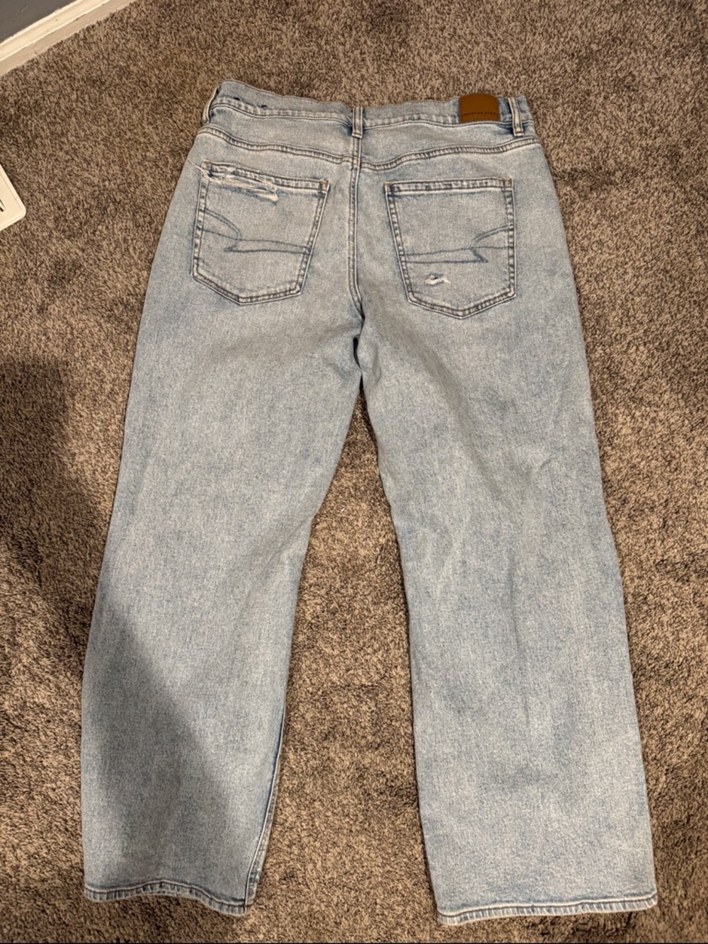 American Eagle Outfitters Light Wash Ripped Straight-Leg Jeans - Picture 3 of 4